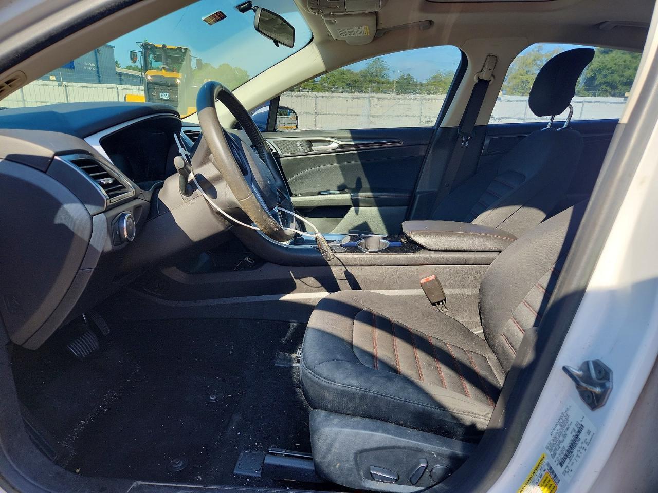 2014 FORD FUSION SE — Фото 7 из 13