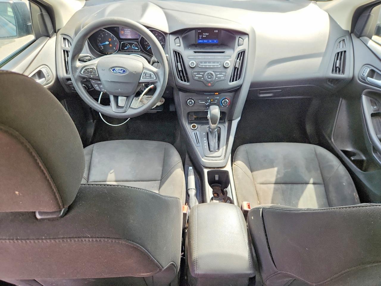 2017 FORD FOCUS SE — Фото 8 из 12