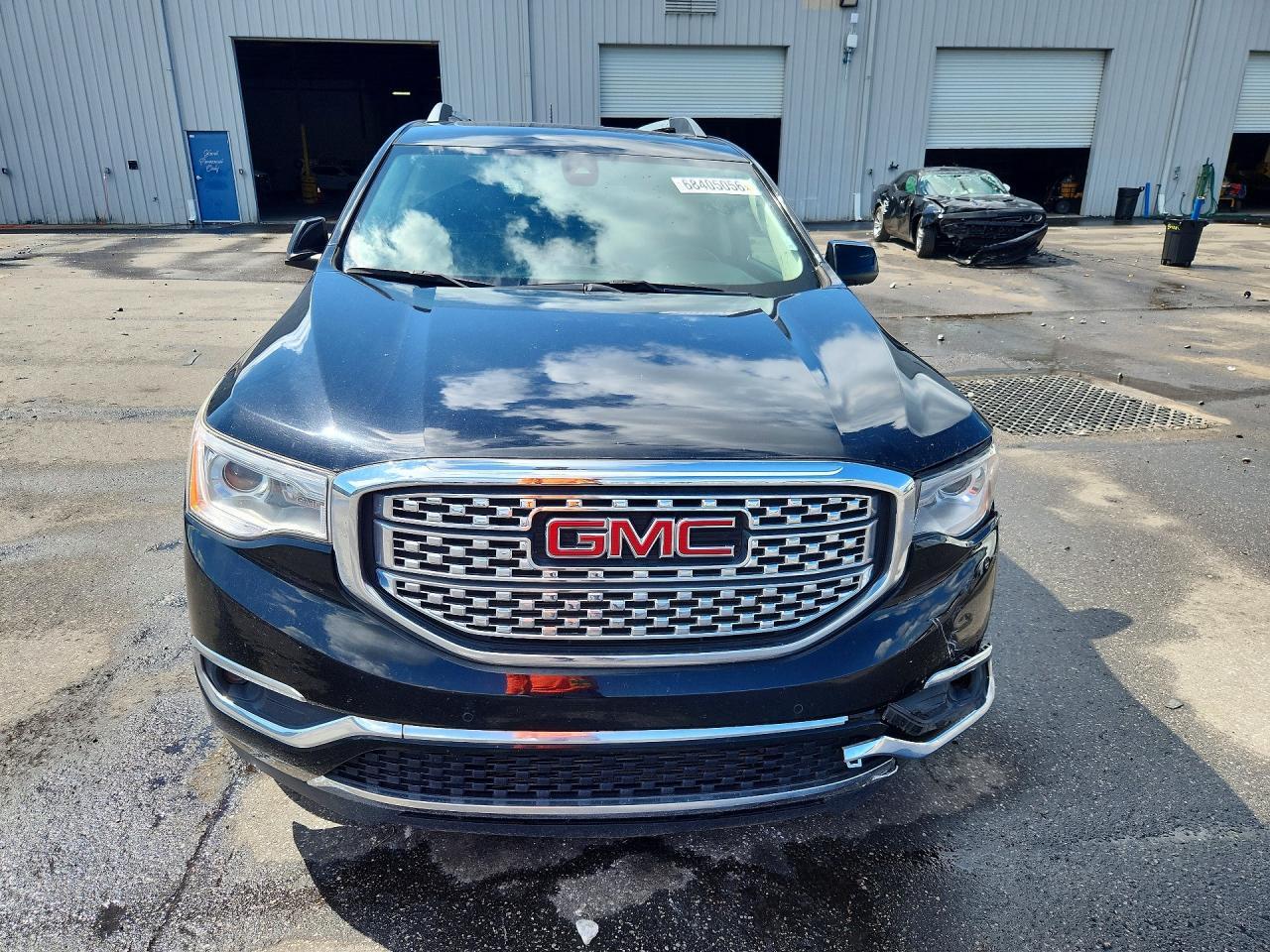 2017 GMC ACADIA DENALI — Фото 5 из 13