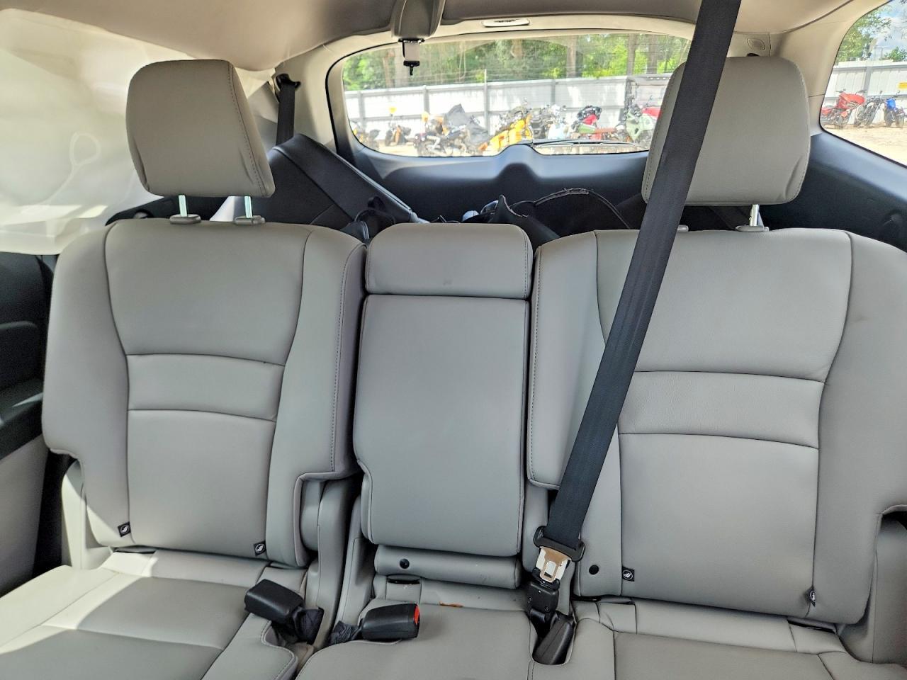 2022 HONDA PILOT SE — Фото 10 из 13