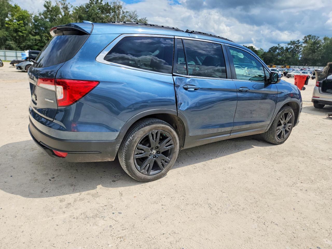 2022 HONDA PILOT SE — Фото 3 из 13