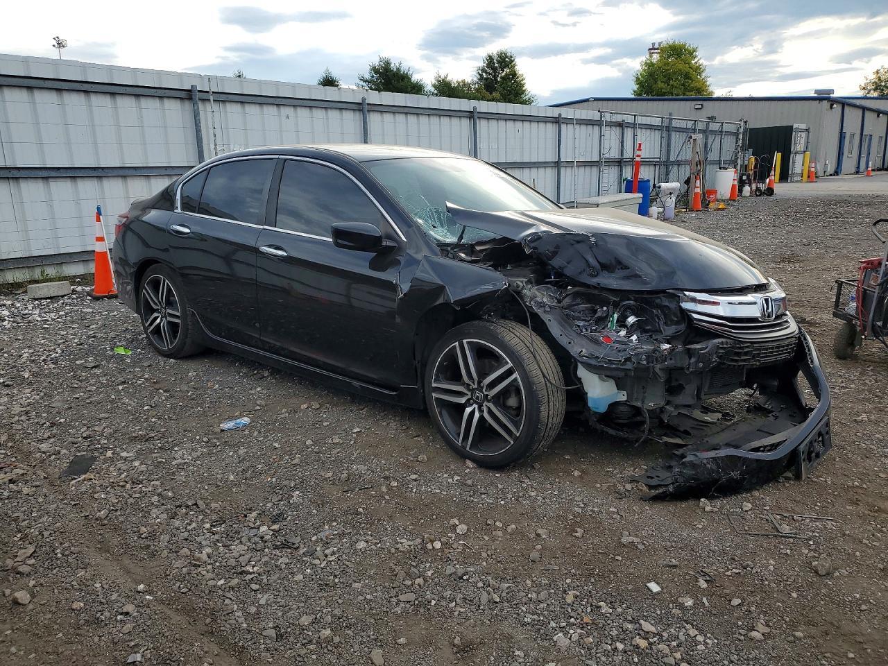 2017 HONDA ACCORD SPORT — Фото 4 из 12