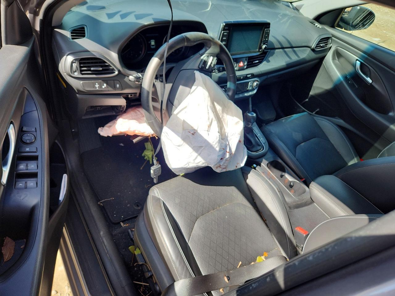 2020 HYUNDAI ELANTRA GT BASE — Фото 8 из 12