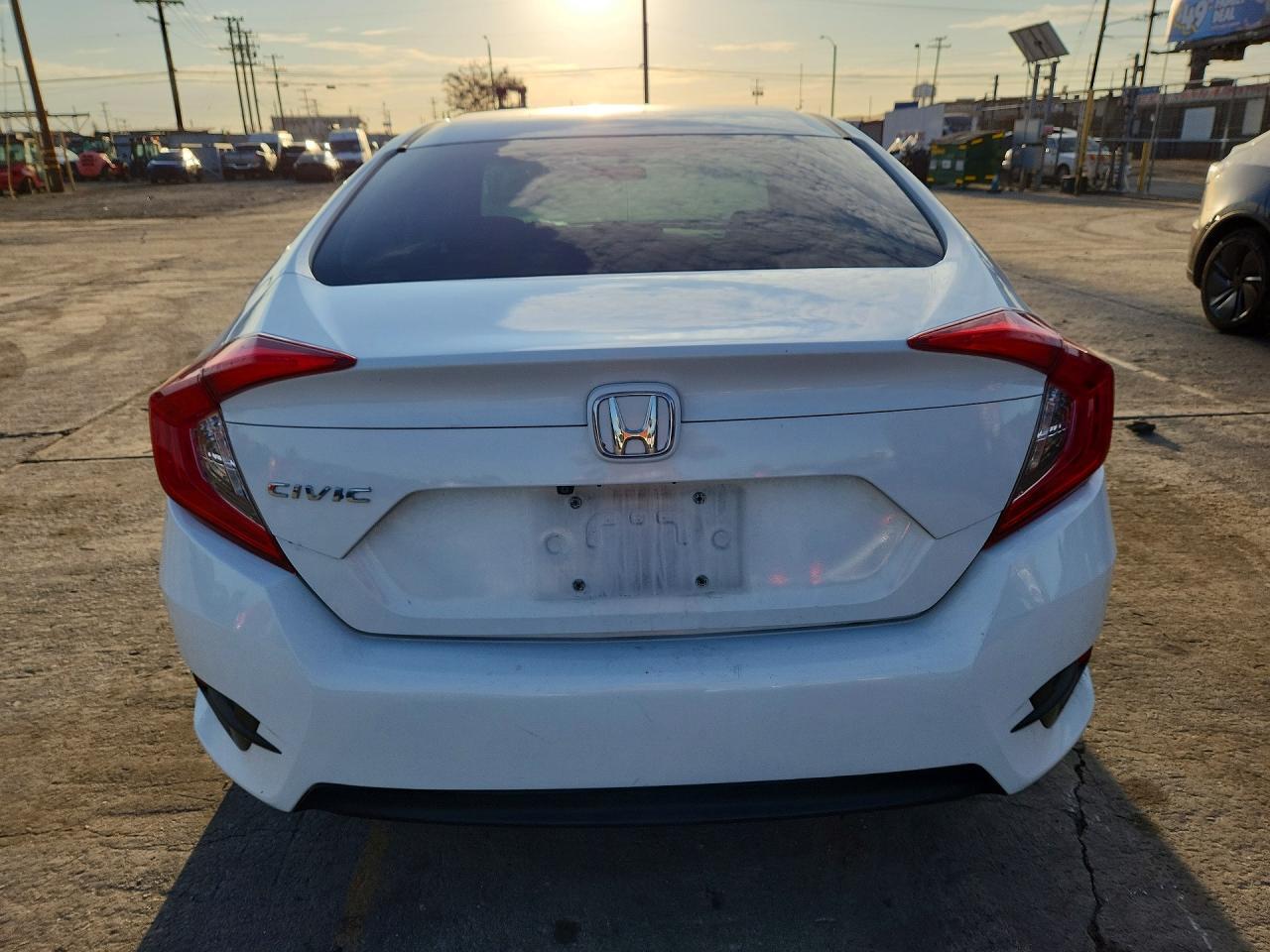 2018 HONDA CIVIC LX — Фото 6 из 12
