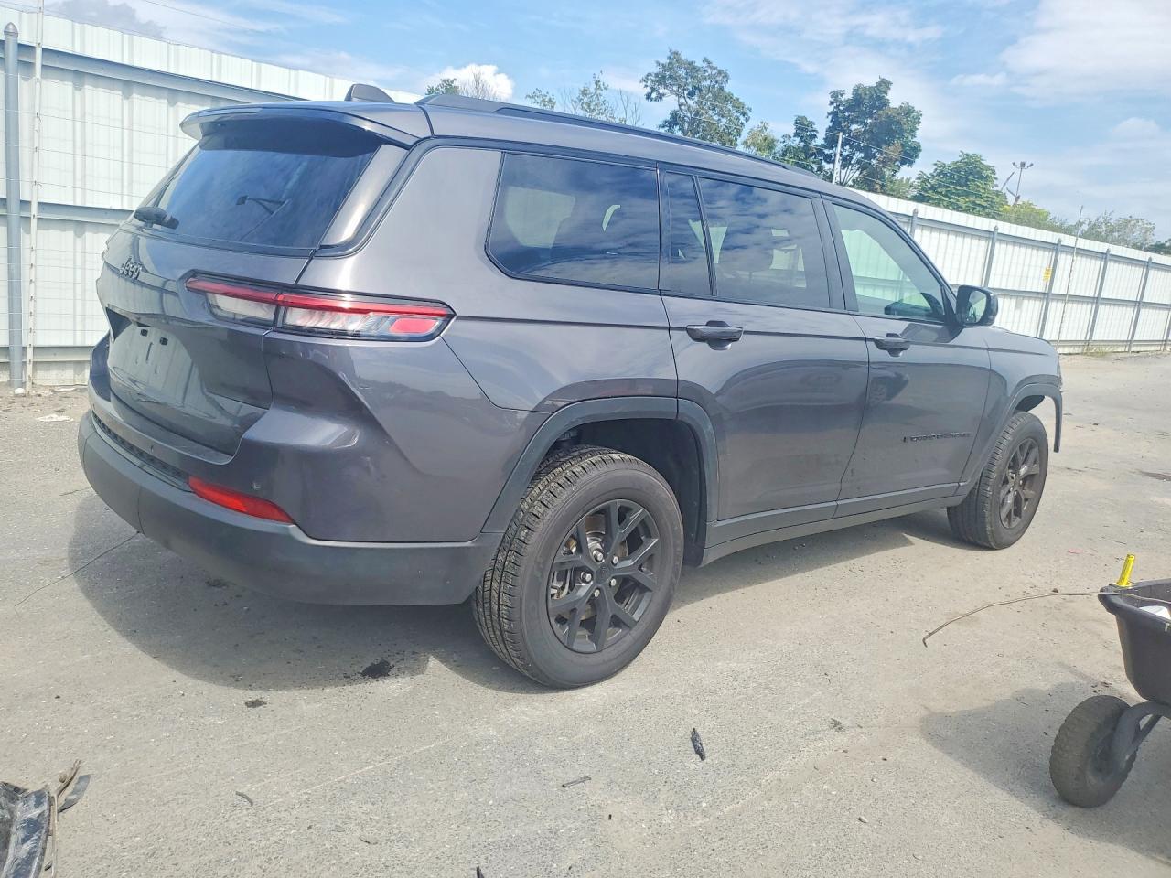 2024 JEEP GRAND CHEROKEE L LAREDO — Фото 3 из 14