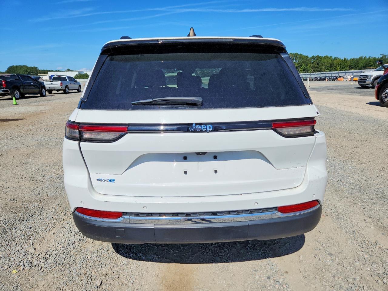 2024 JEEP GRAND CHEROKEE LIMITED 4XE — Фото 6 из 13