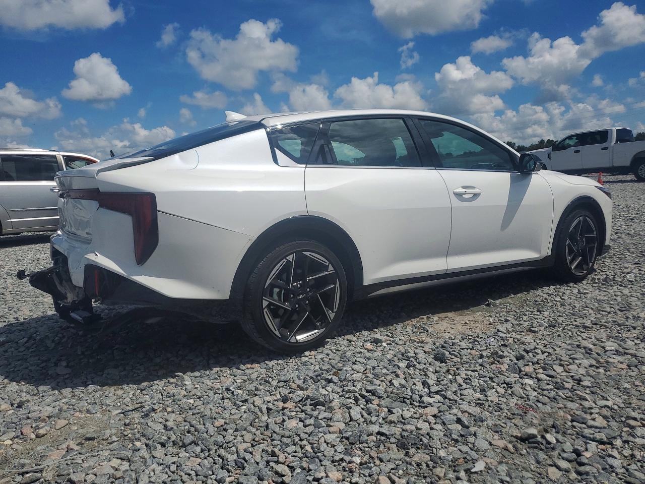 2025 KIA K4 GT LINE — Фото 3 из 12