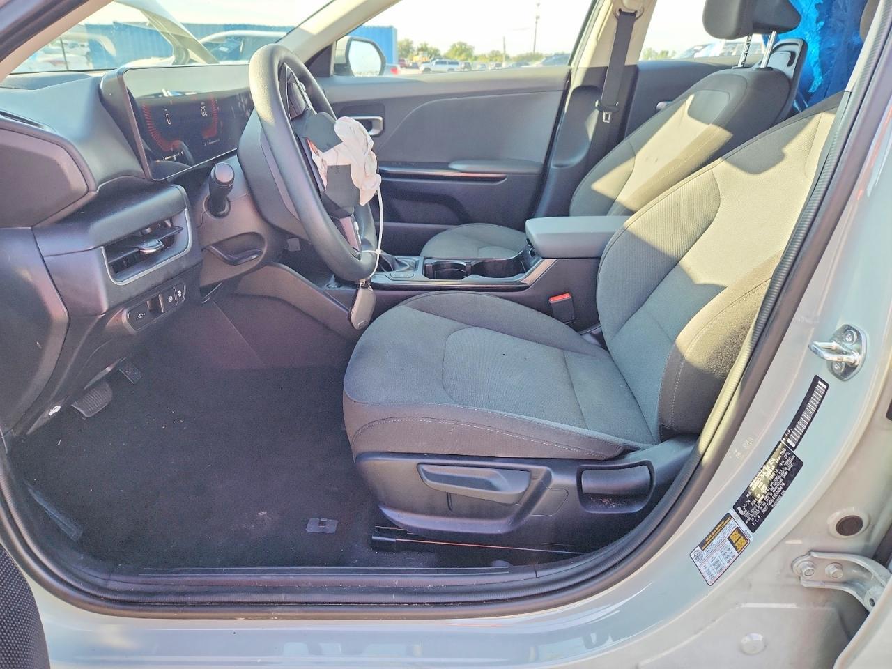 2025 KIA K4 LXS — Фото 7 из 12