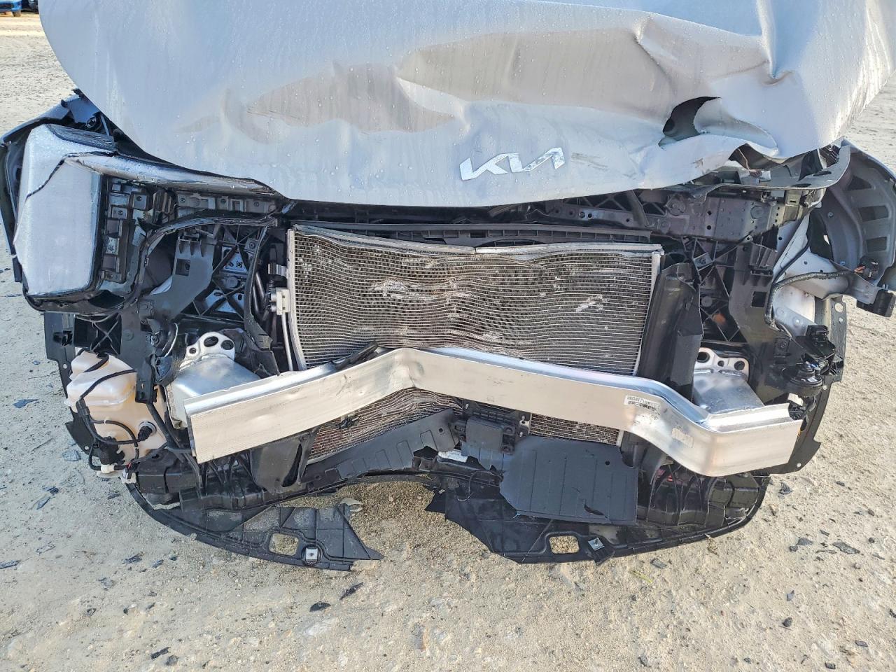 2025 KIA SORENTO S — Фото 12 из 14