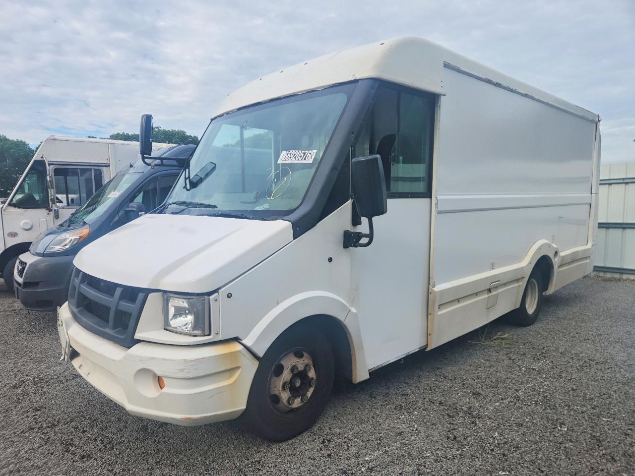 2013 ISUZU NPR JALB4T179D7W00330
