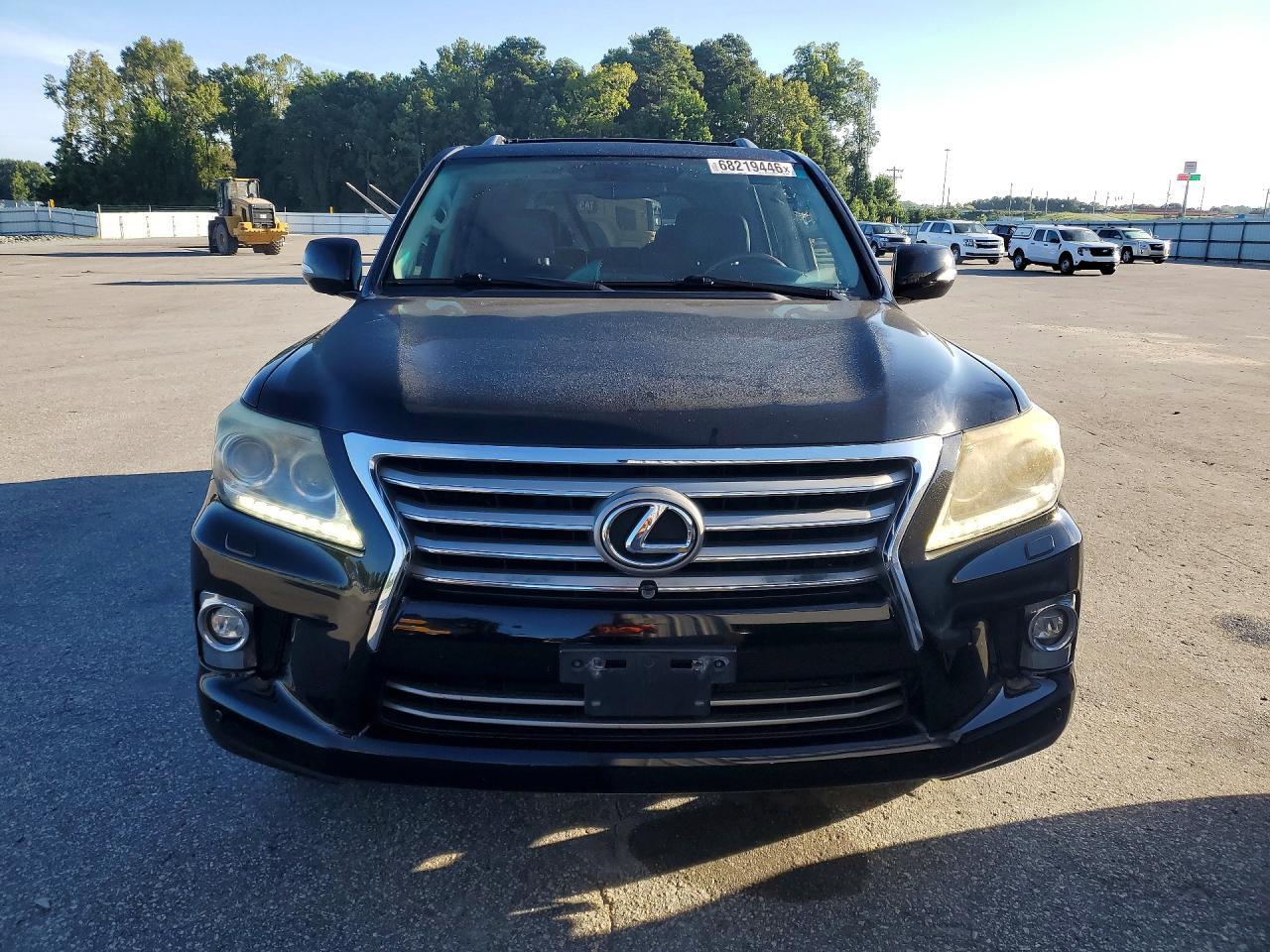 2014 LEXUS LX 570 — Фото 5 из 13
