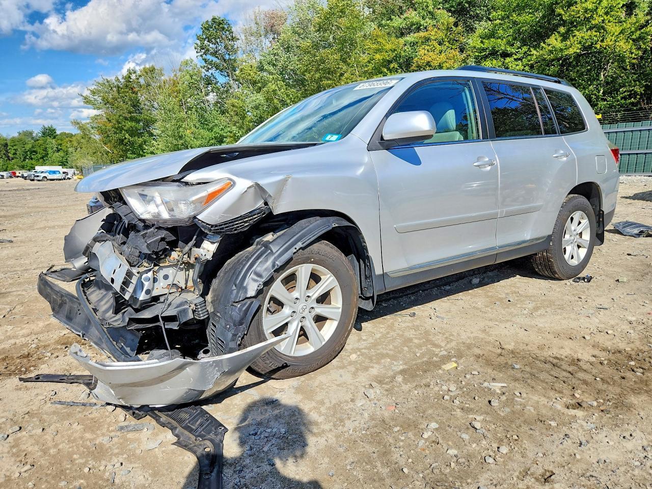 2012 TOYOTA HIGHLANDER SE