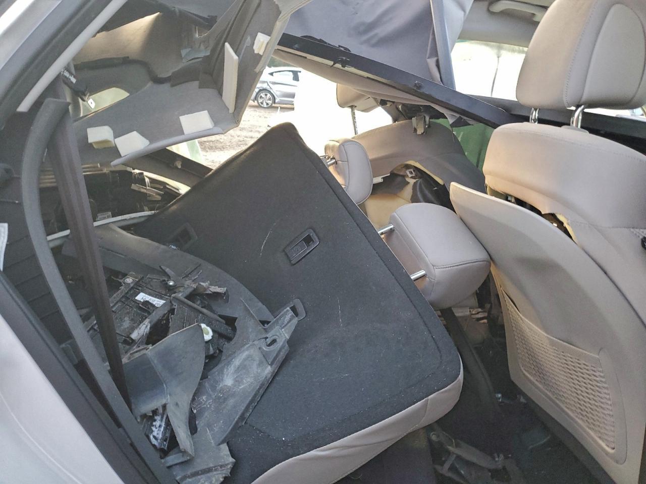KM8J3CA28JU736316 2018 HYUNDAI TUCSON photo no. 11