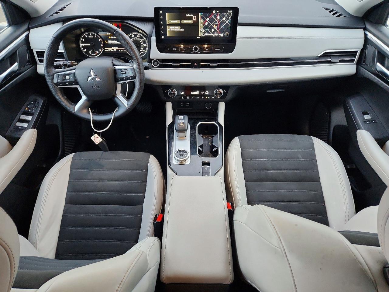 2025 MITSUBISHI OUTLANDER SE — Фото 8 из 13
