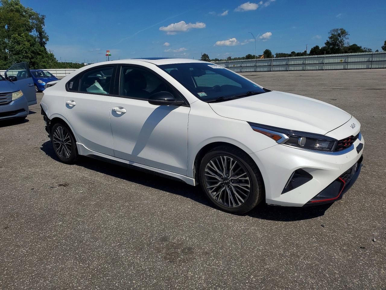 2023 KIA FORTE GT LINE — Фото 4 из 12