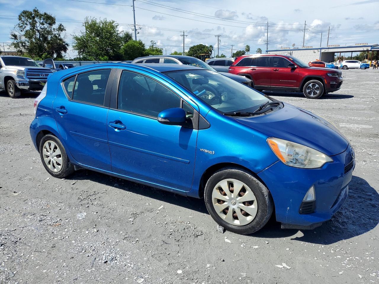 2012 TOYOTA PRIUS C TWO — Фото 4 из 12