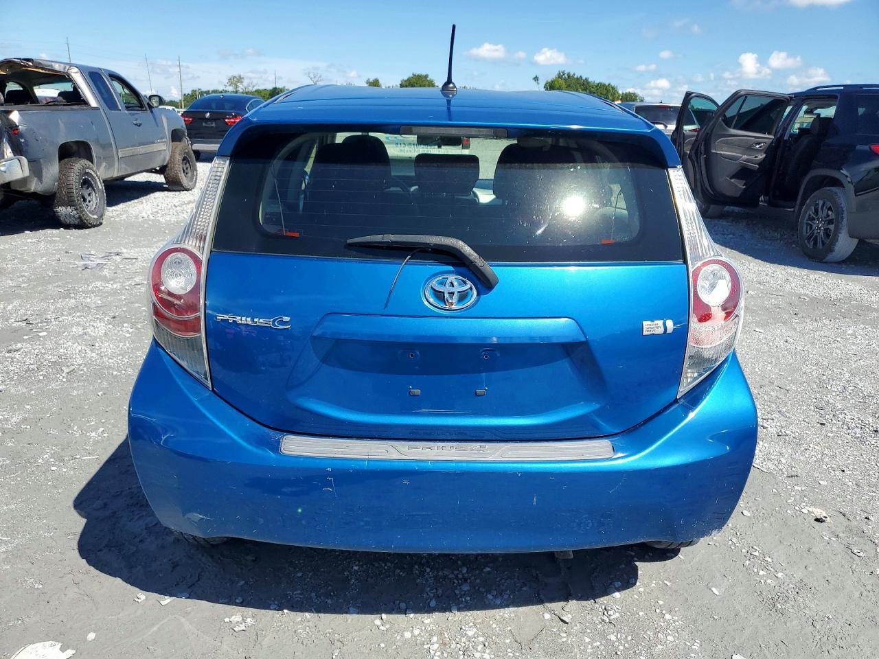 2012 TOYOTA PRIUS C TWO — Фото 6 из 12