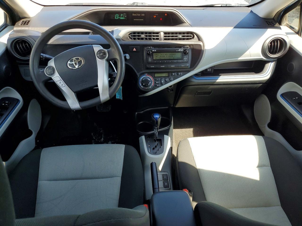 2012 TOYOTA PRIUS C TWO — Фото 8 из 12