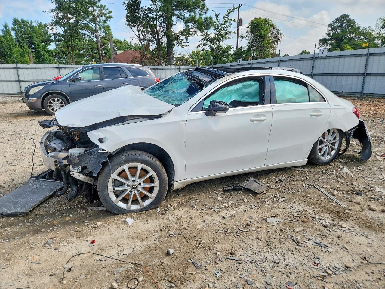2020 MERCEDES-BENZ A W1K3G4FB3LJ211898