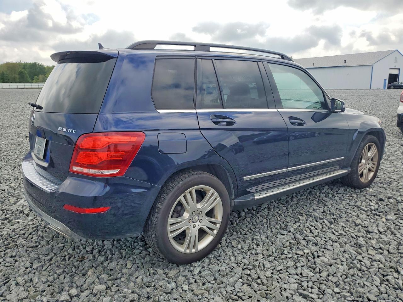 2015 MERCEDES-BENZ GLK 250 BLUETEC — Фото 3 из 13