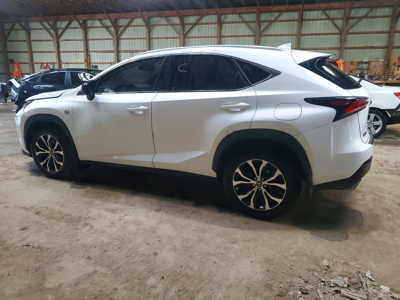 2017 LEXUS NX 200T BASE — Фото 2 из 12