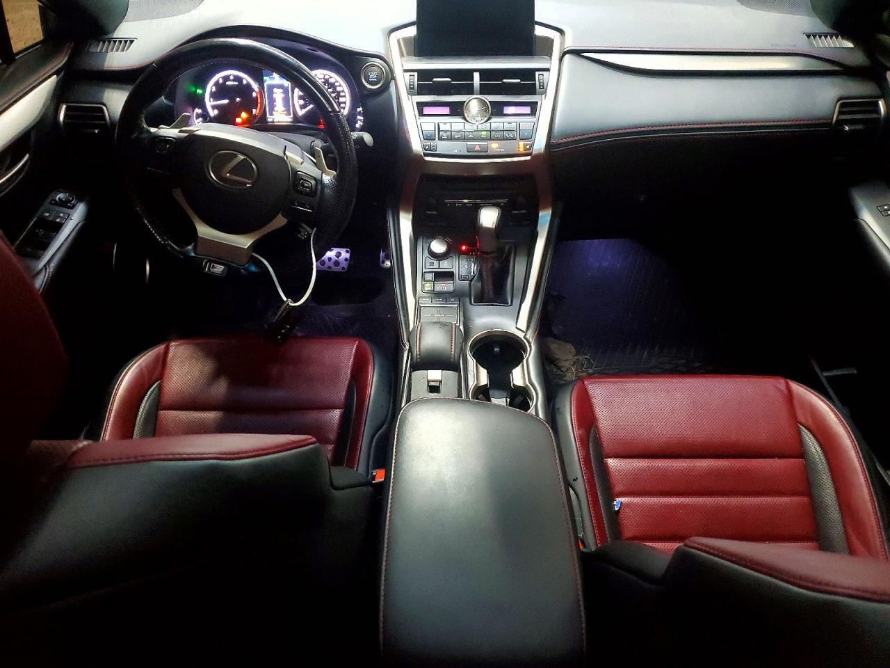 2017 LEXUS NX 200T BASE — Фото 8 из 12