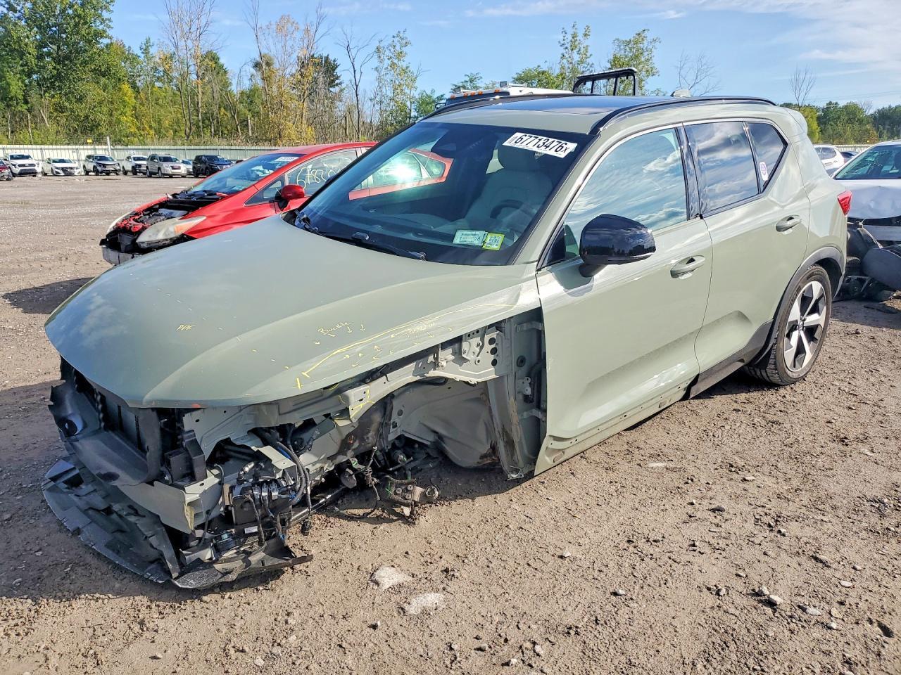 2024 VOLVO XC40 YV4L12UL8R2312205
