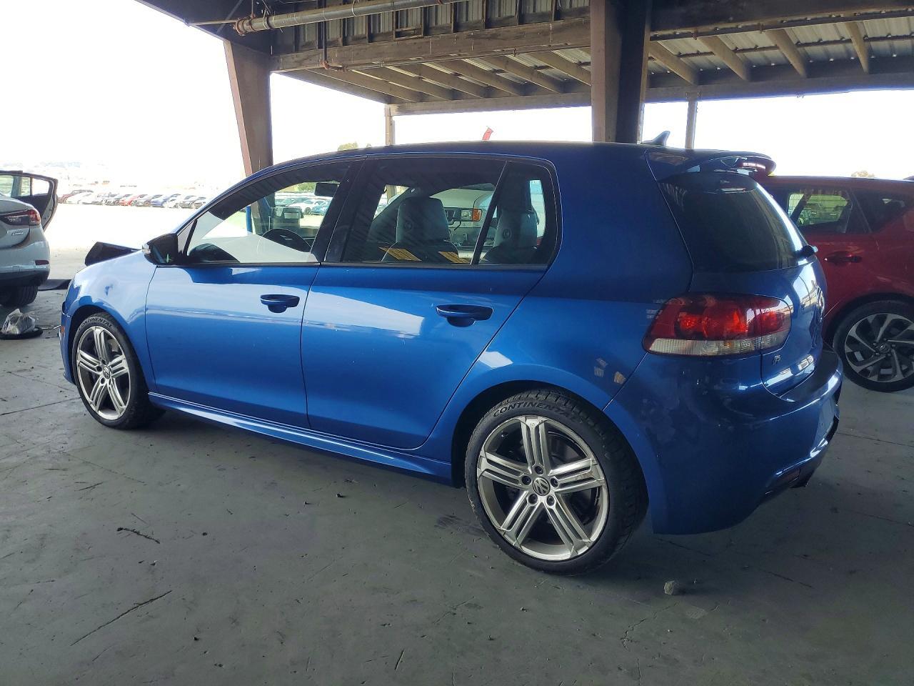 2013 VOLKSWAGEN GOLF R — Фото 2 из 12