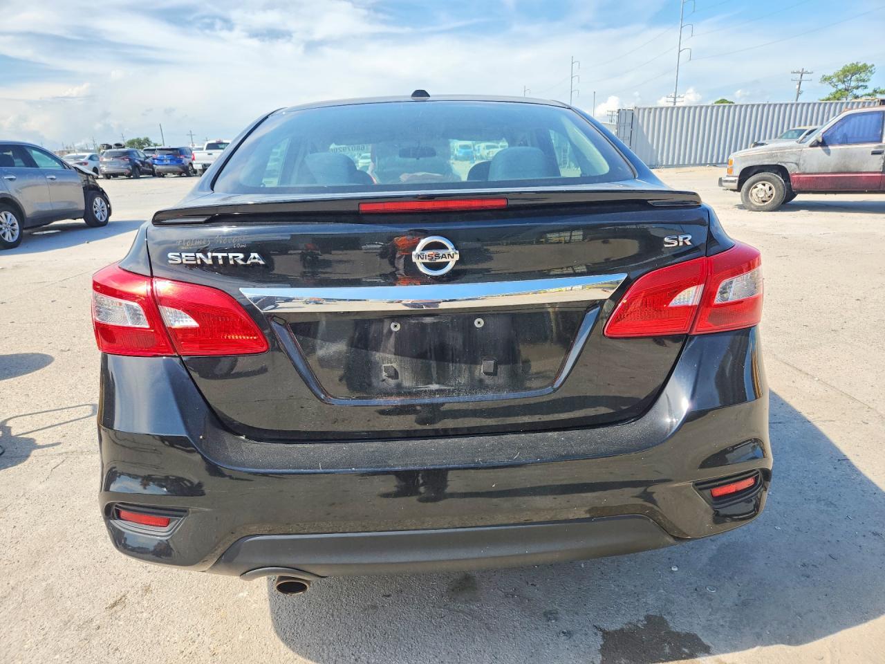 2019 NISSAN SENTRA SR — Фото 6 из 12