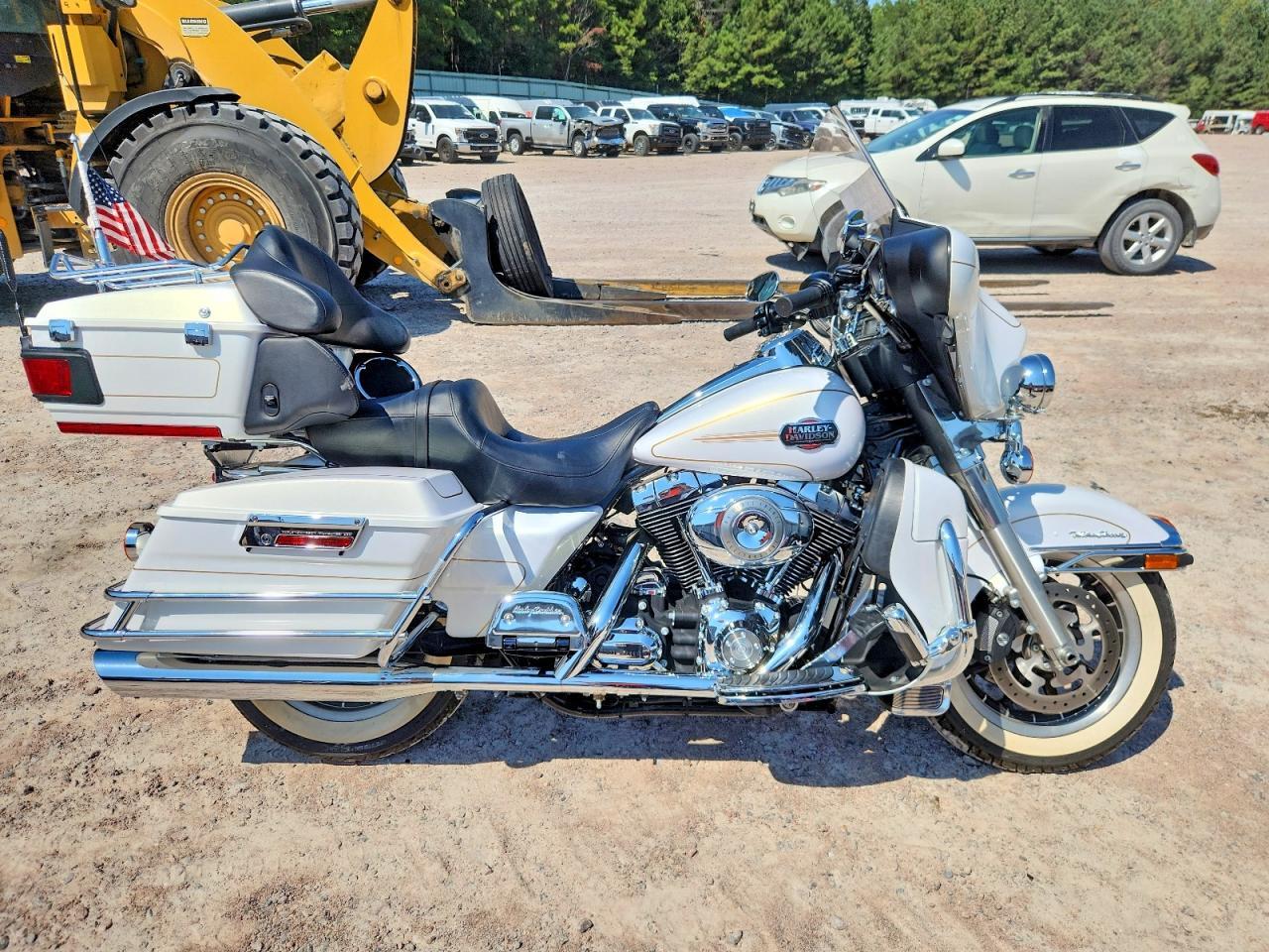 2008 HARLEY-DAVIDSON FLHTCUI 1HD1FC4198Y694416