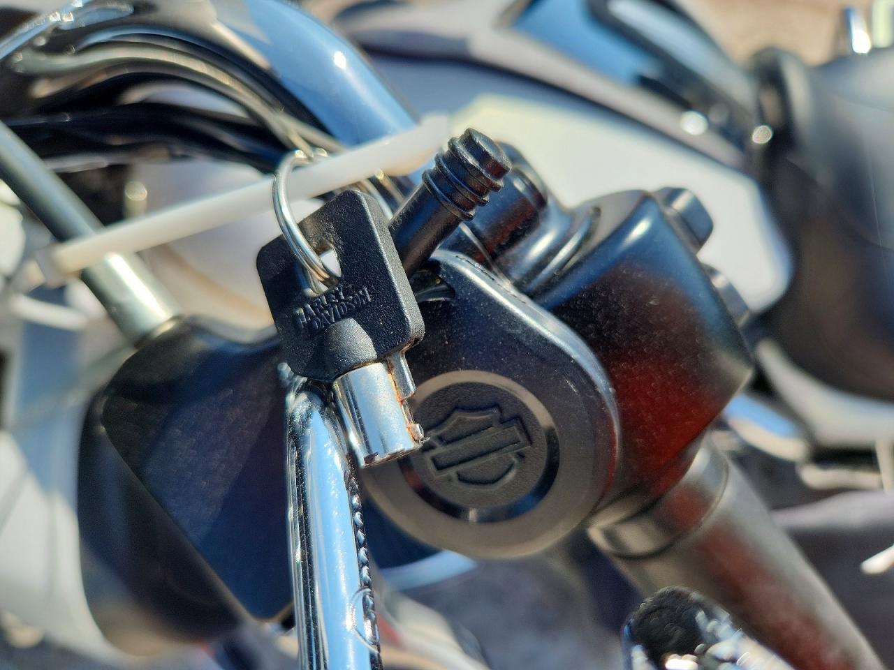 2008 HARLEY-DAVIDSON FLHTCUI — Фото 8 из 9