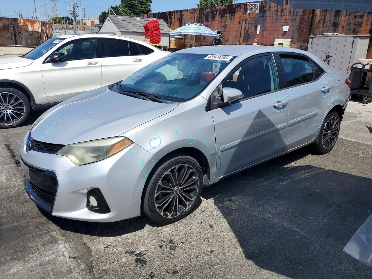 2015 TOYOTA COROLLA 5YFBURHE1FP261590
