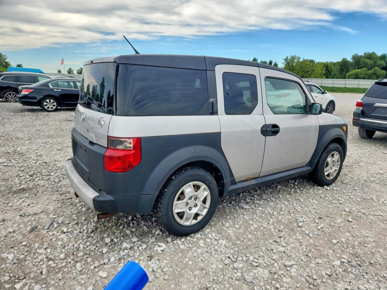 5J6YH18318L008029 2008 HONDA ELEMENT photo no. 3