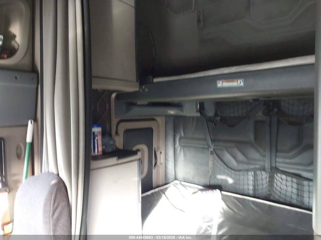 3AKJGLDR3DSBV3700 2013 FREIGHTLINER CASCADIA 125 photo no. 6