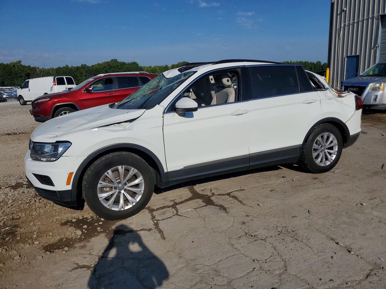 2018 VOLKSWAGEN TIGUAN 3VV3B7AX9JM140804