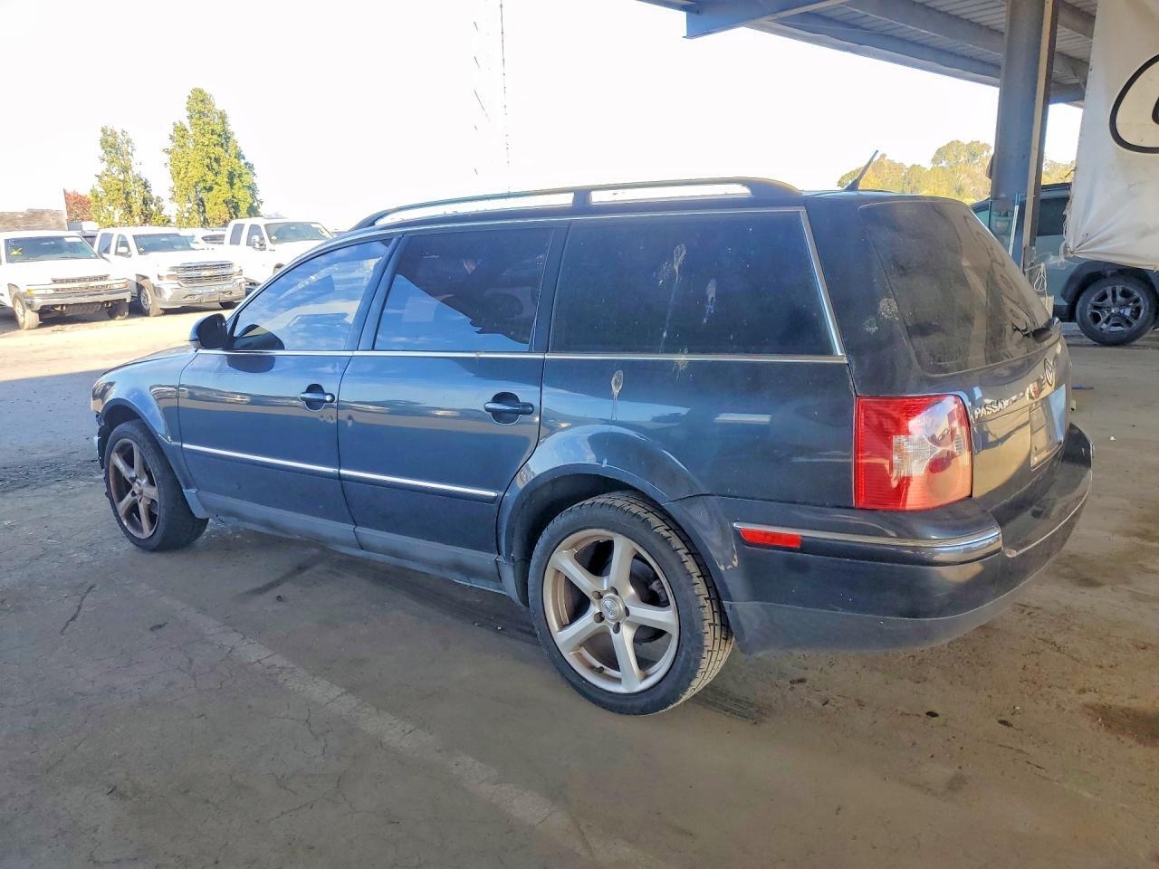 WVWWU63B05E129879 2005 VOLKSWAGEN PASSAT photo no. 2