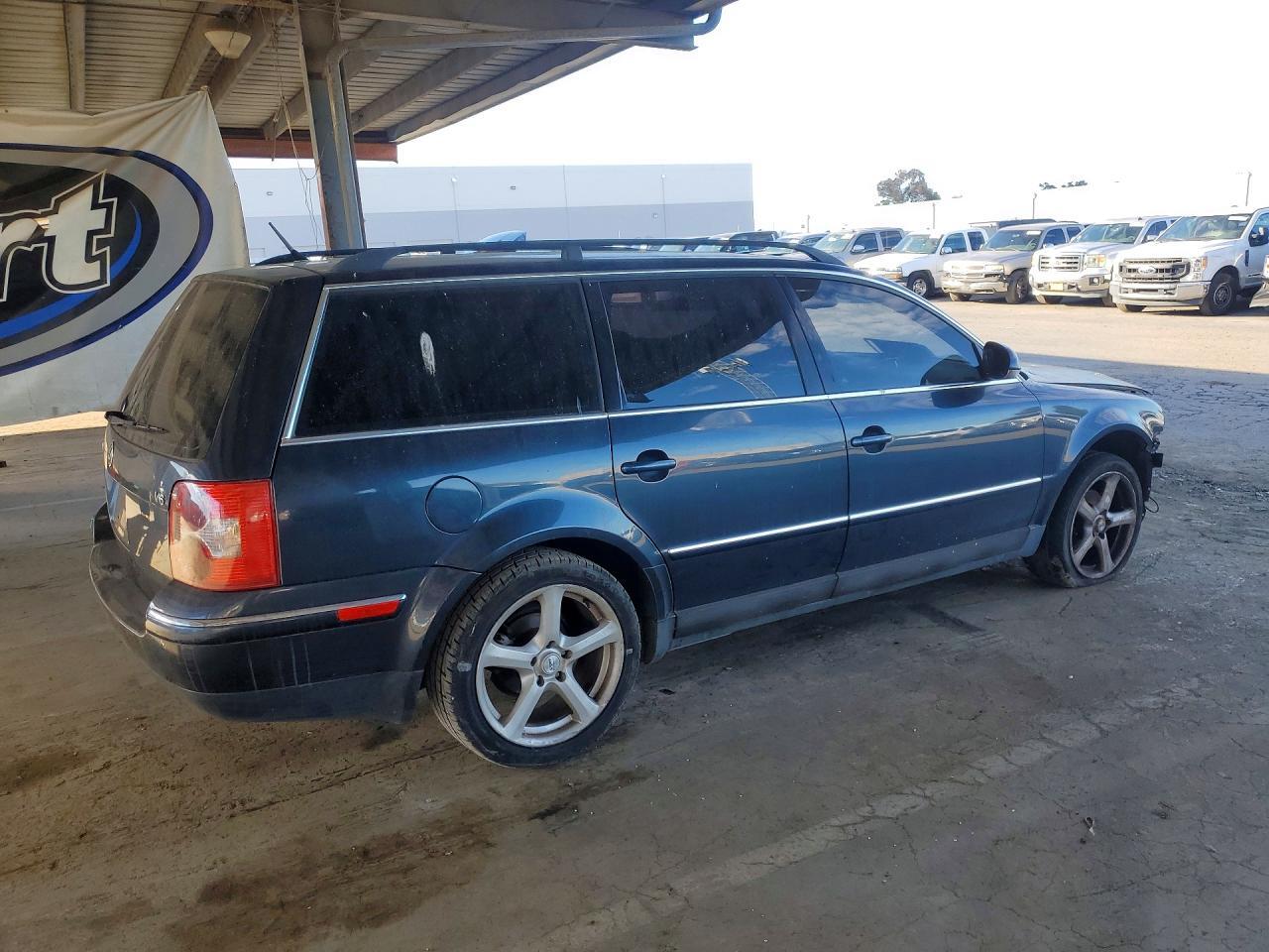 WVWWU63B05E129879 2005 VOLKSWAGEN PASSAT photo no. 3