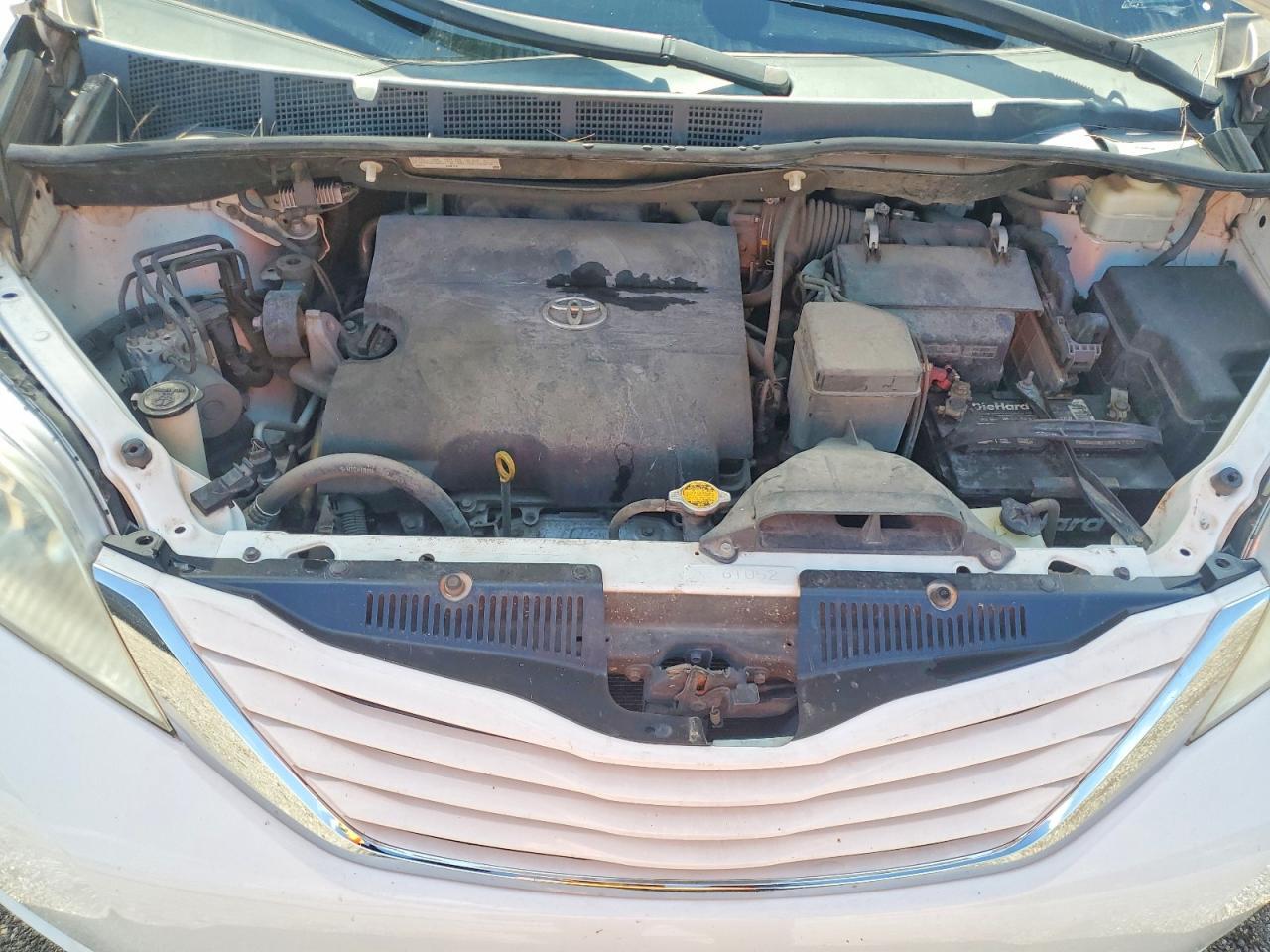 2015 TOYOTA SIENNA LE 8 PASSENGER — Фото 11 из 12
