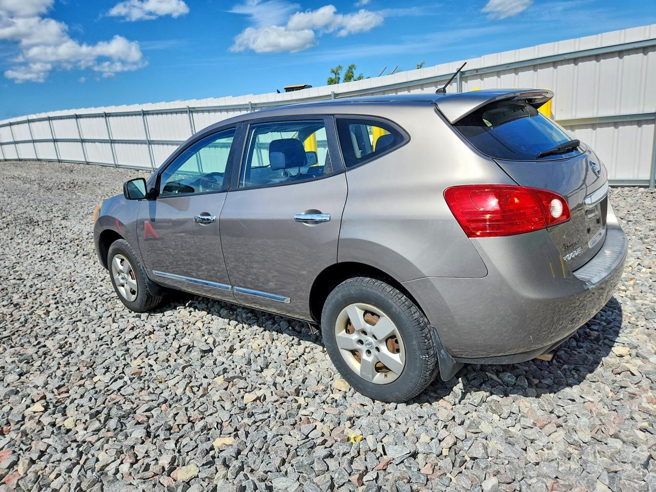 JN8AS5MV5BW682458 2011 NISSAN ROGUE photo no. 2