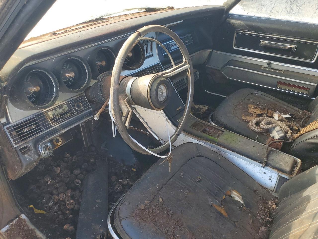 1967 FORD THUNDERBIRD — Фото 8 из 12