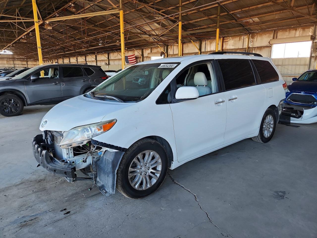 2011 TOYOTA SIENNA 5TDYK3DC6BS022779