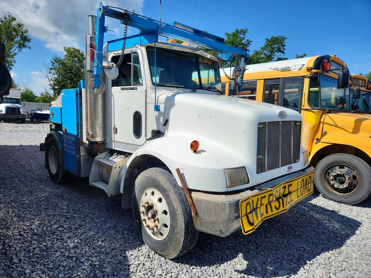 1999 PETERBILT 330 TOTER TRUCK — Фото 4 из 12