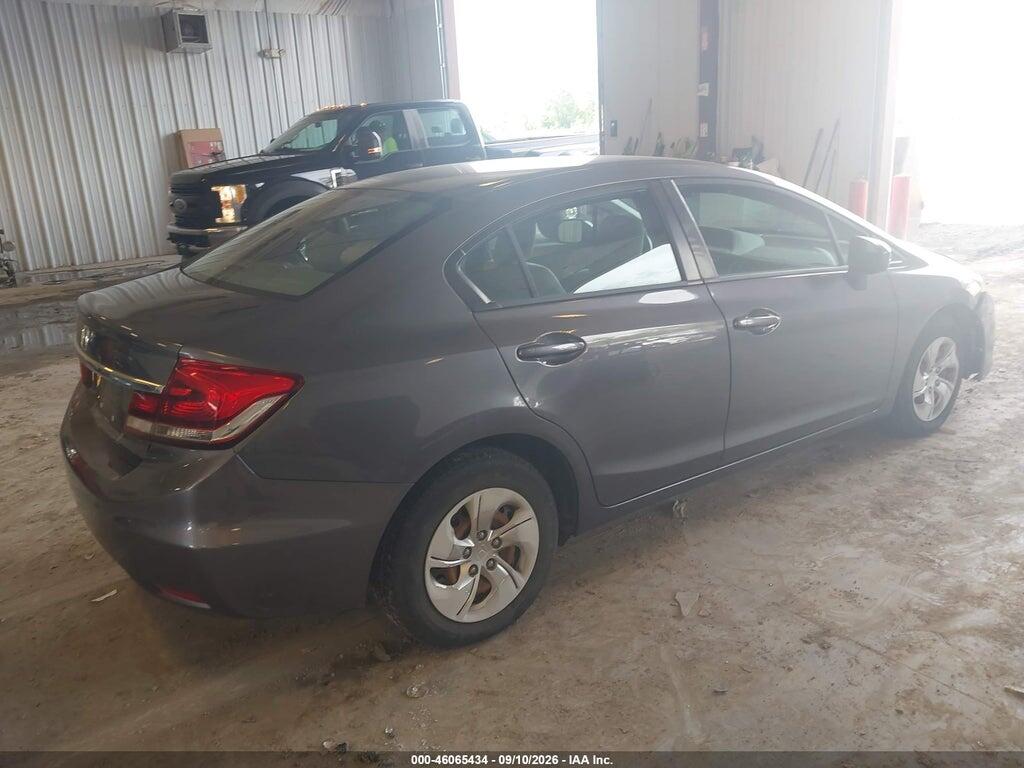 19XFB2F57FE057217 2015 HONDA CIVIC photo no. 4