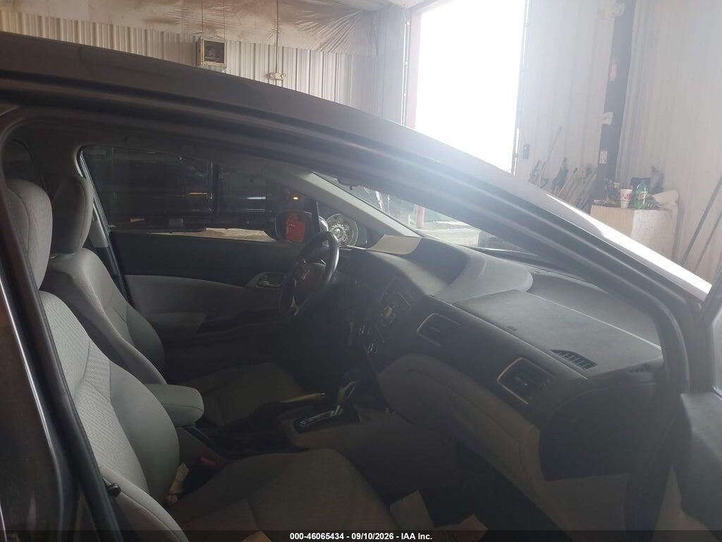 19XFB2F57FE057217 2015 HONDA CIVIC photo no. 5