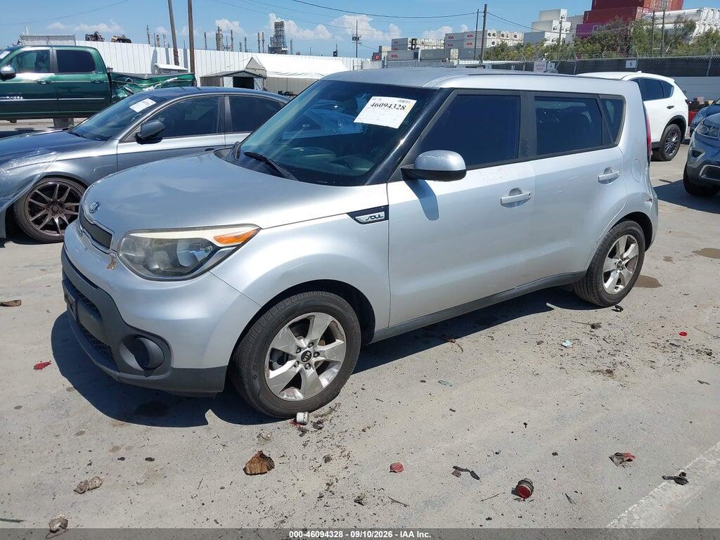 KNDJN2A23J7546401 2018 KIA SOUL photo no. 2