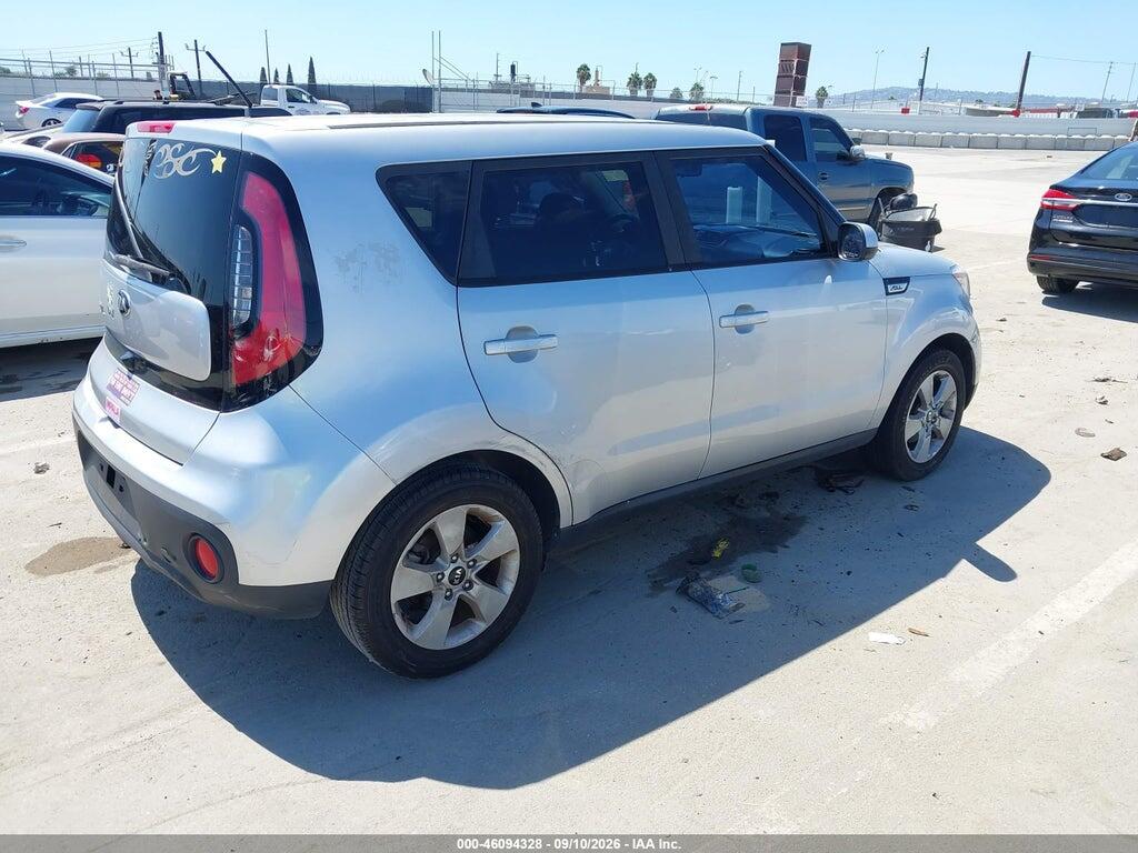 KNDJN2A23J7546401 2018 KIA SOUL photo no. 4