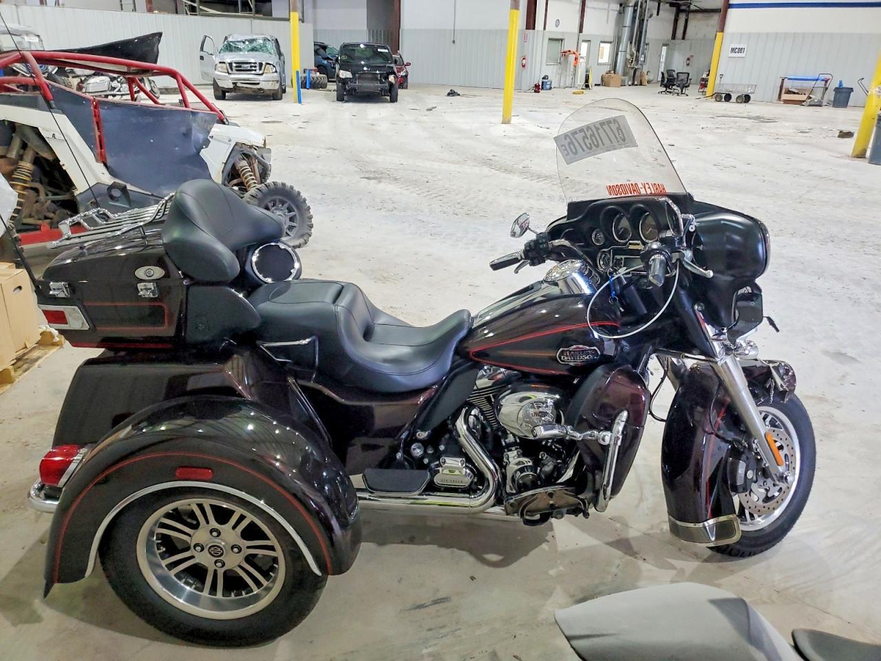 2011 HARLEY-DAVIDSON FLHTCUTG 1HD1MAM15BB851802