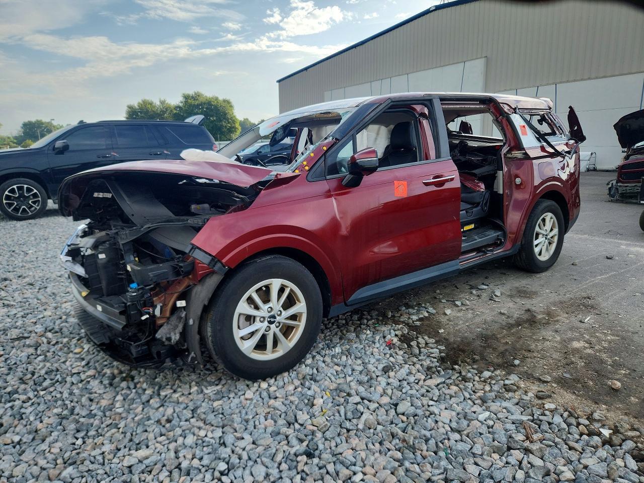 2024 KIA CARNIVAL KNDNB4H39R6329456