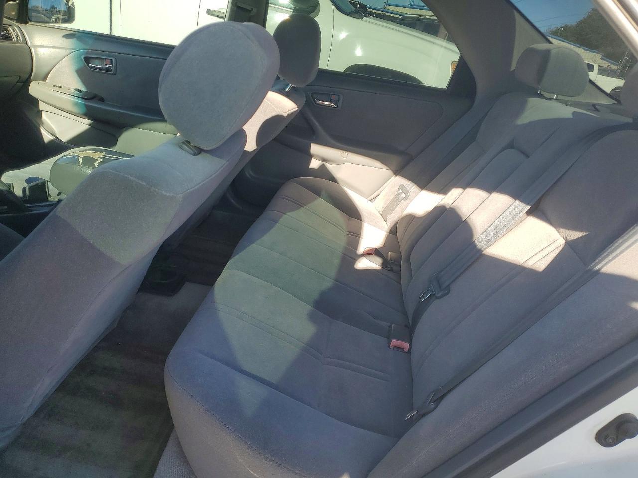 JT2BF22K110301453 2001 TOYOTA CAMRY photo no. 10
