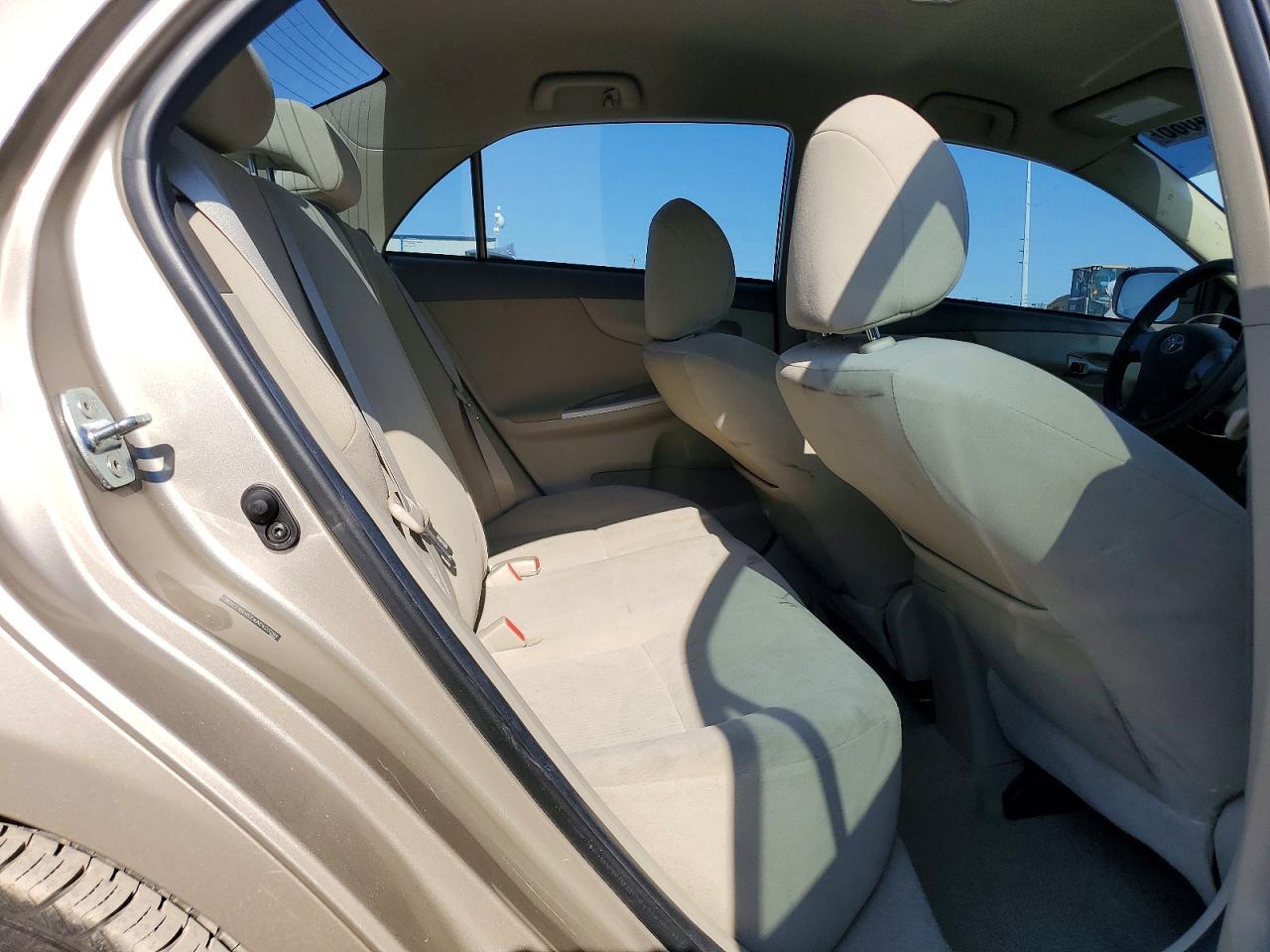 2T1BU4EE4AC420294 2010 TOYOTA COROLLA photo no. 10